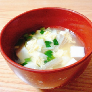 豆腐と卵とえのきと小ねぎの中華スープ